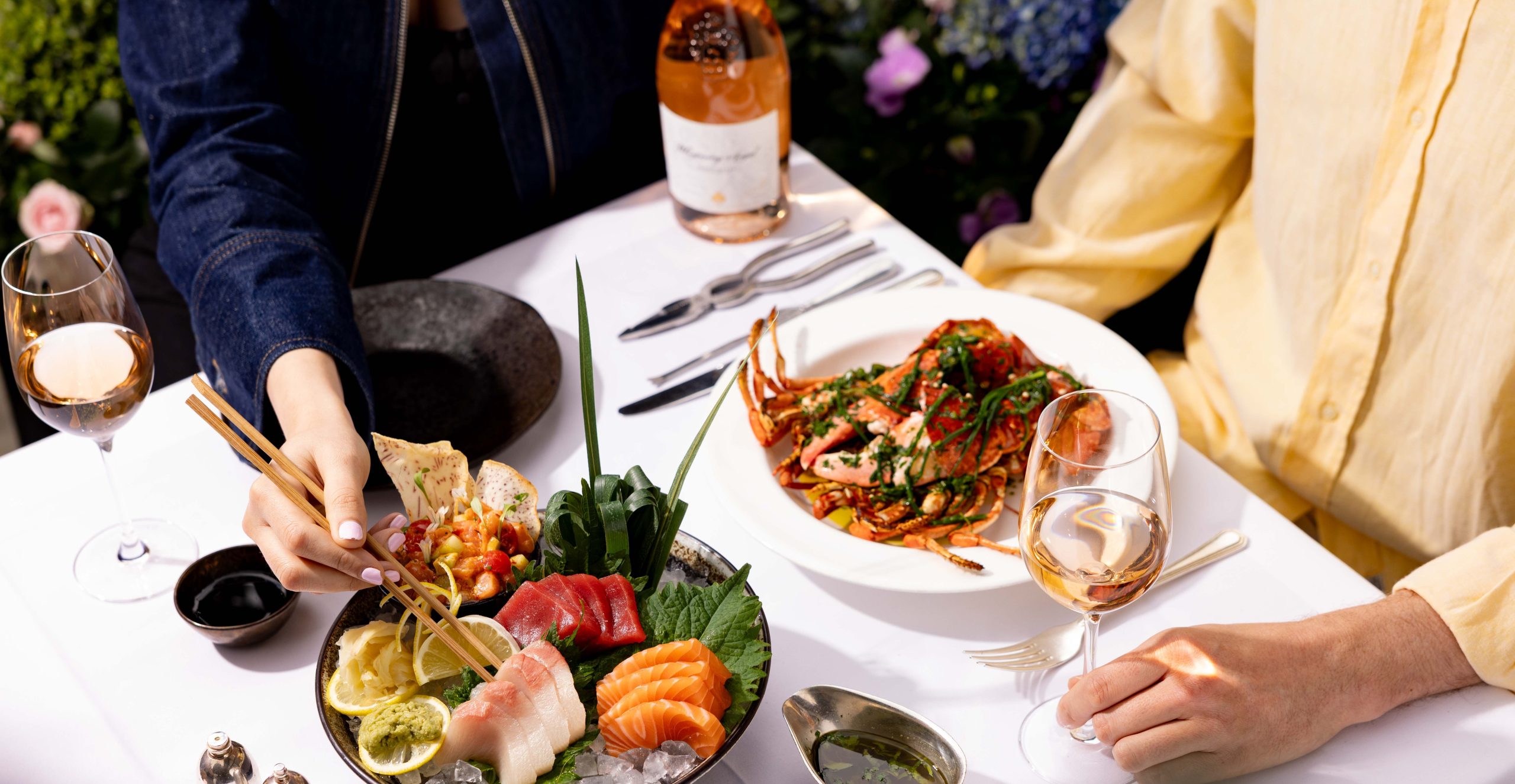 Al fresco dining at Scott's Mayfair